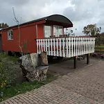Herdershut 'het Schoehuis', Vlakbij Zee Sint Maartensbrug