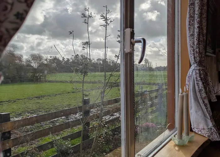 Herdershut 'het Schoehuis', Vlakbij Zee *