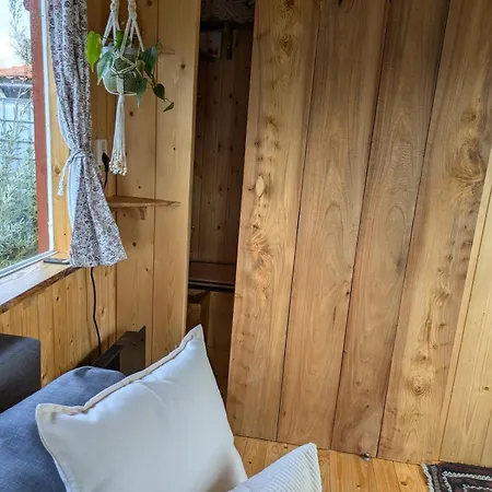 Herdershut 'het Schoehuis', Vlakbij Zee Lägenhet *