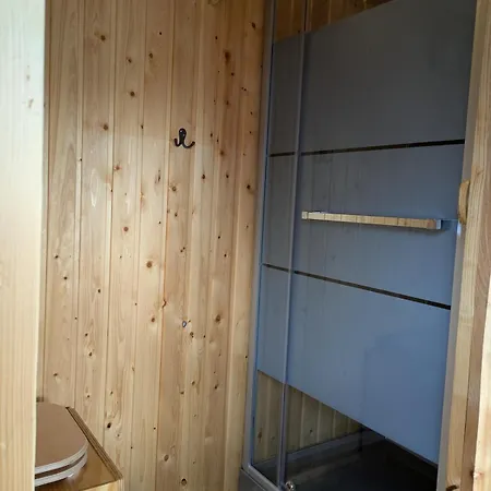 Herdershut 'het Schoehuis', Vlakbij Zee Lägenhet *