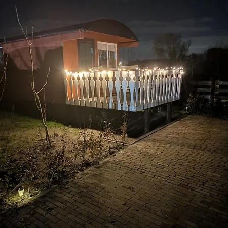 Herdershut 'het Schoehuis', Vlakbij Zee Lägenhet