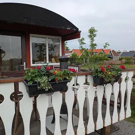 Herdershut 'het Schoehuis', Vlakbij Zee *